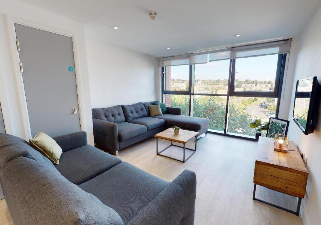 For Students Only Private Bedrooms With Shared Kitchen And Studios At Iq Haywood House In London Eksteriør billede