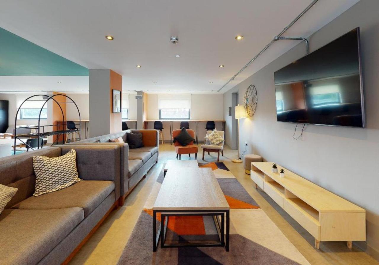 For Students Only Private Bedrooms With Shared Kitchen And Studios At Iq Haywood House In London Eksteriør billede