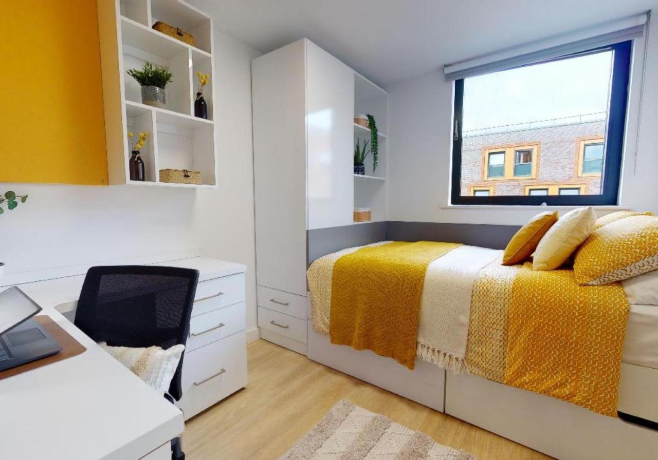 For Students Only Private Bedrooms With Shared Kitchen And Studios At Iq Haywood House In London Eksteriør billede