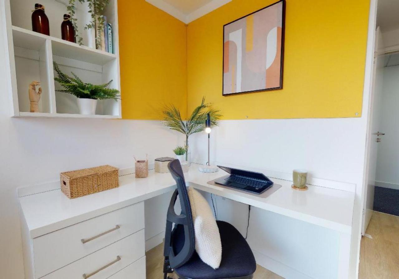 For Students Only Private Bedrooms With Shared Kitchen And Studios At Iq Haywood House In London Eksteriør billede