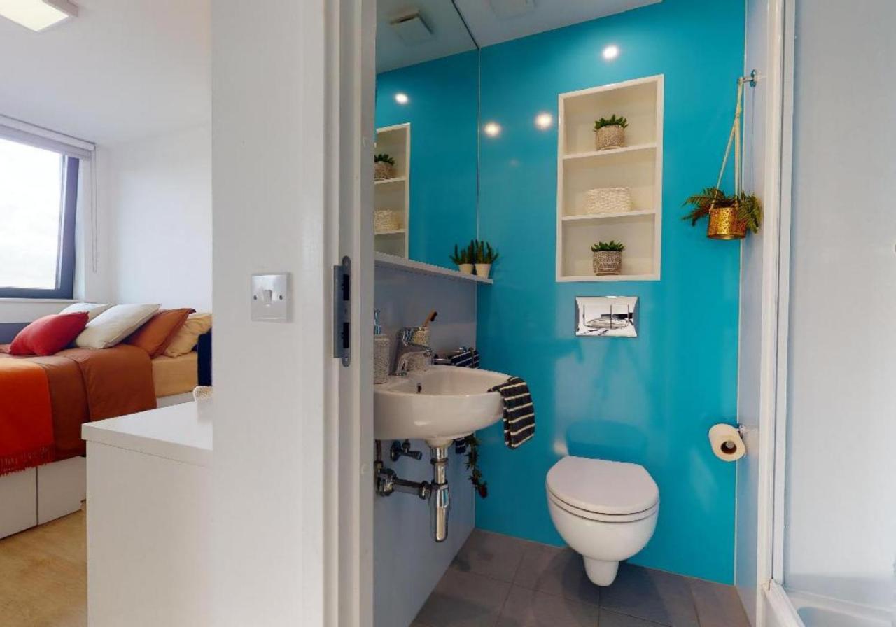 For Students Only Private Bedrooms With Shared Kitchen And Studios At Iq Haywood House In London Eksteriør billede