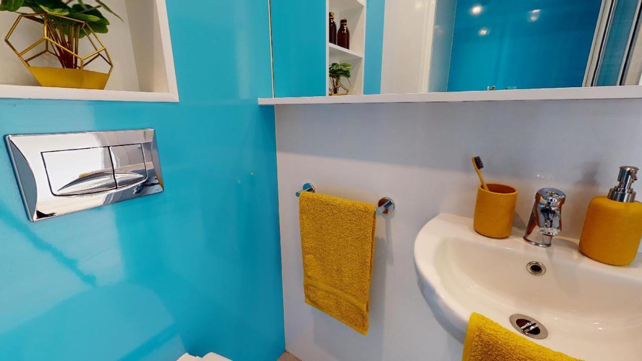 For Students Only Private Bedrooms With Shared Kitchen And Studios At Iq Haywood House In London Eksteriør billede