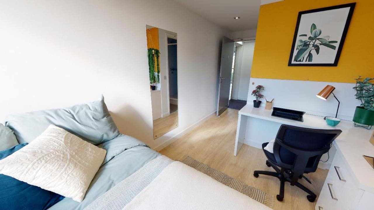 For Students Only Private Bedrooms With Shared Kitchen And Studios At Iq Haywood House In London Eksteriør billede